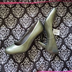 Rounded toe pump NIB comfort plus